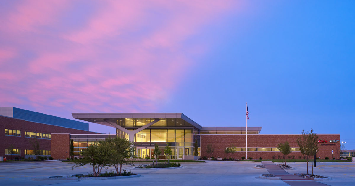 Carle at the Fields Medical Office and Ambulatory Surgery Center ...